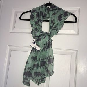 NWT Elephant Scarf TRENDY Jewels